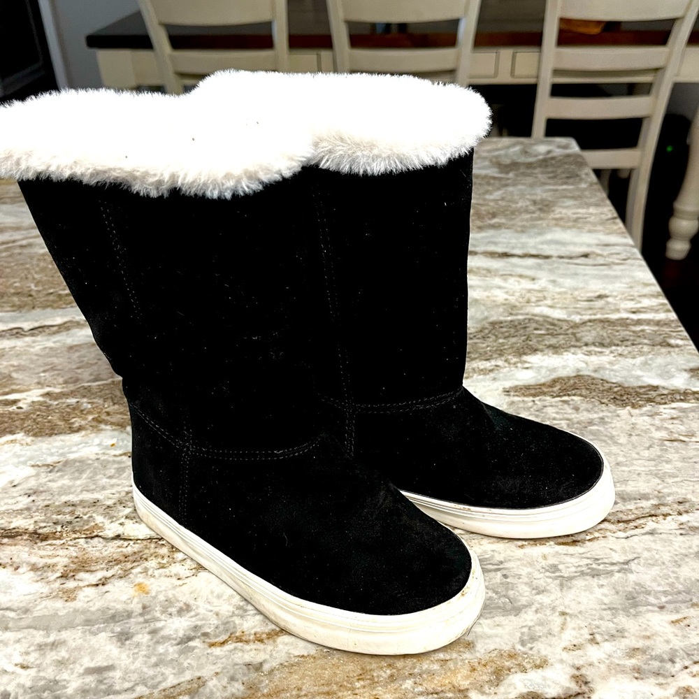 Kids Old Navy Suede Boots